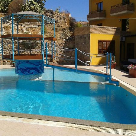 Hotel Le Palme SantʼAnna Arresi エクステリア 写真